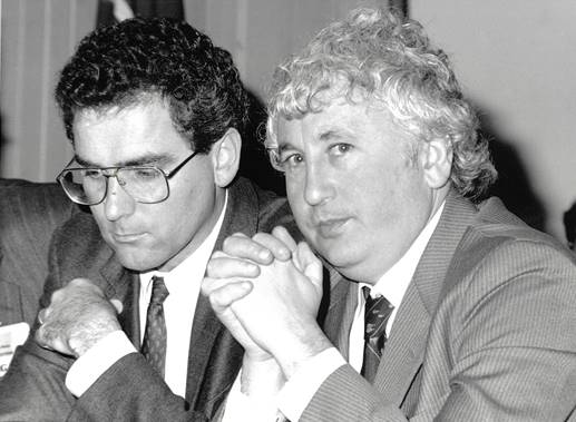 Michael Easson and Bill Kelty, at the 1990 Labor Council Annual General meeting; from Michael Easson’s photo collection.