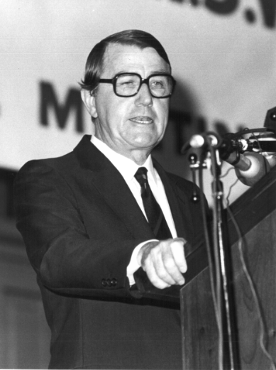 Above and below: Neville Wran in 1984 addressing delegates at the Annual General meeting of the Labor Council of NSW at the Sydney Town Hall. Photo: from Michael Easson papers, Noel Butlin Archives, Menzies Library, Australian National University. (Photos not published in the book.) 1/2